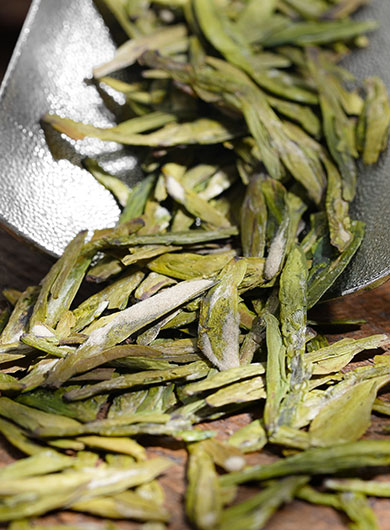 Nonpareil Ming Qian Xi Hu Dragon Well Long Jing Green Tea